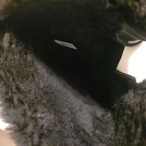 Koolaburra Black Winter Boots Shearling-Lined - Picture 6 of 7